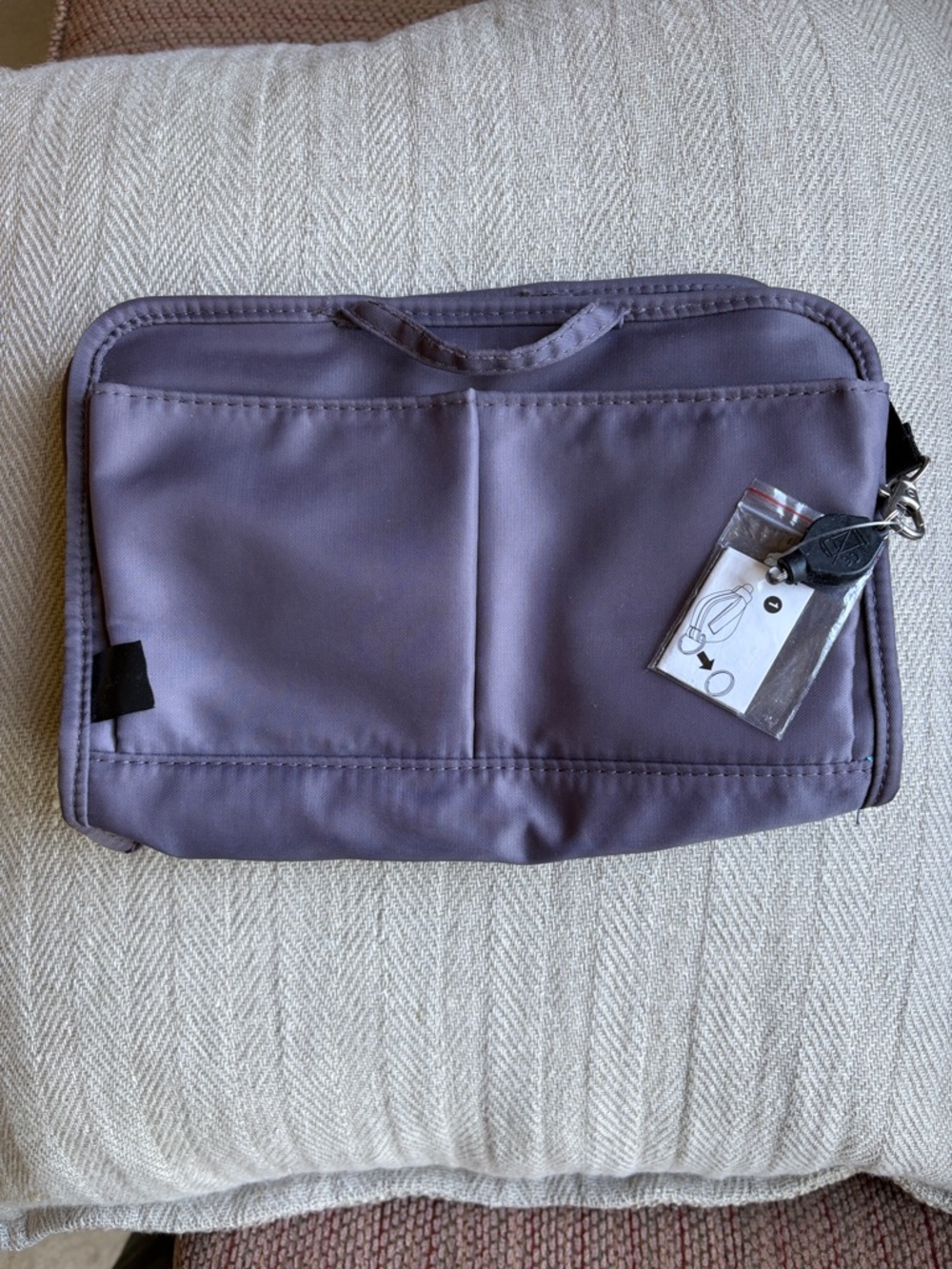 Travelon Bag Organizer Insert w Key Clip & Mini Flashlight NWOT